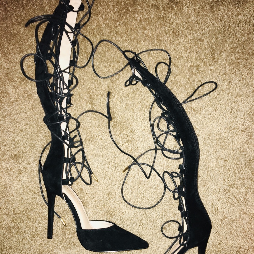 Shoes / Heels / boots - Picture 2 of 2